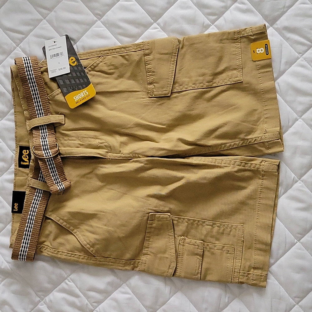 Boys Lee Relaxed fit cargo shorts with adjustable waist and belt size 8
